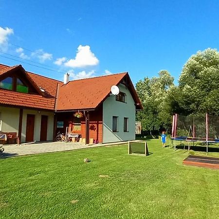 Ubytovanie U Huberta Bešeňová Eksteriør billede
